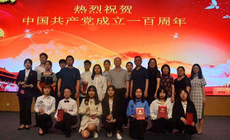 EFD8B80364673DCB629A089762BBAA69_750_750_看图王.jpg