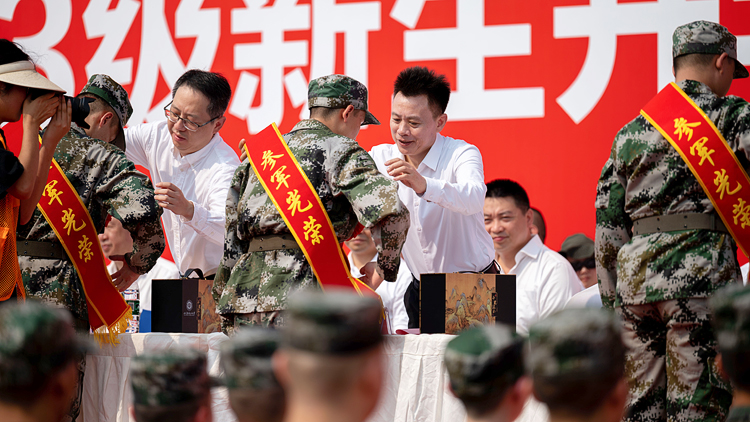 LJH_3333.jpg LJH_3333.jpg