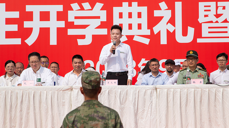 XCB_6509.jpg XCB_6509.jpg