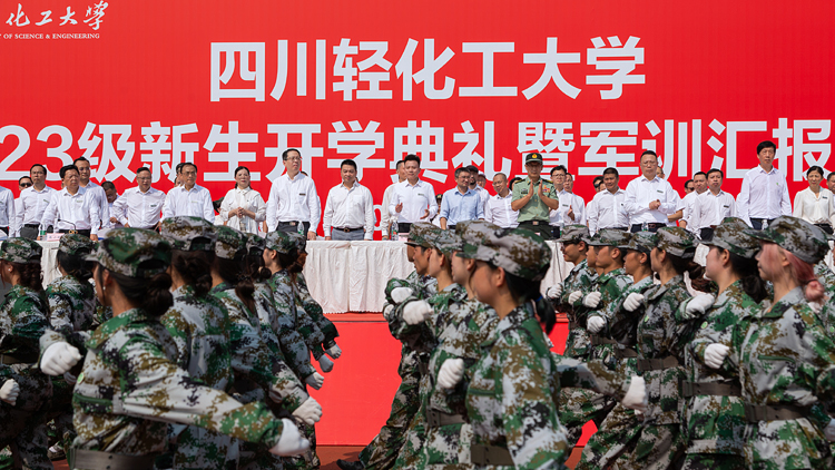 XCB_6758.jpg XCB_6758.jpg