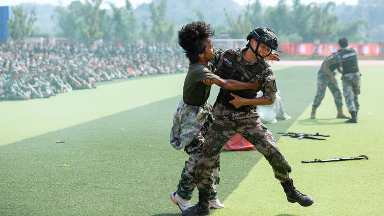 XCB_7066.jpg XCB_7066.jpg