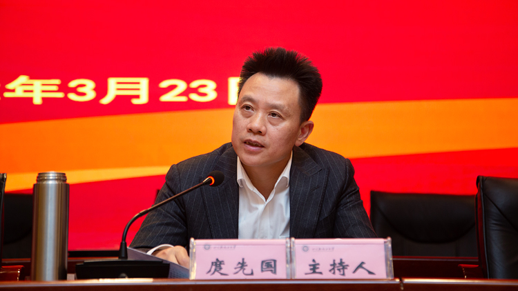 XCB_6409.jpg XCB_6409.jpg