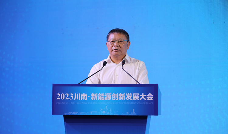 王洪辉书记.JPG 王洪辉书记.JPG