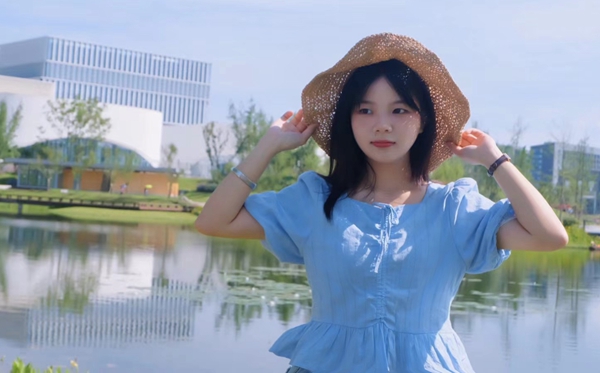 生活照 （美院 唐萌）.jpg