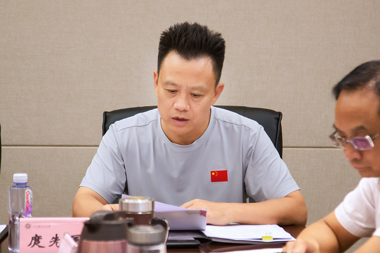 XCB_3428.jpg XCB_3428.jpg