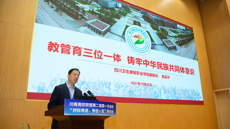 XCB_9120.jpg XCB_9120.jpg