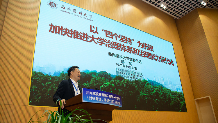 XCB_9038.jpg XCB_9038.jpg