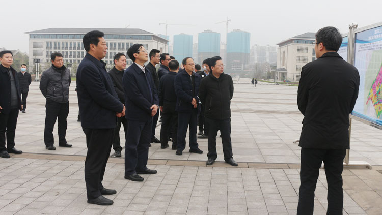 省人大经济委主任委员莅校调研-1.jpg 省人大经济委主任委员莅校调研-1.jpg