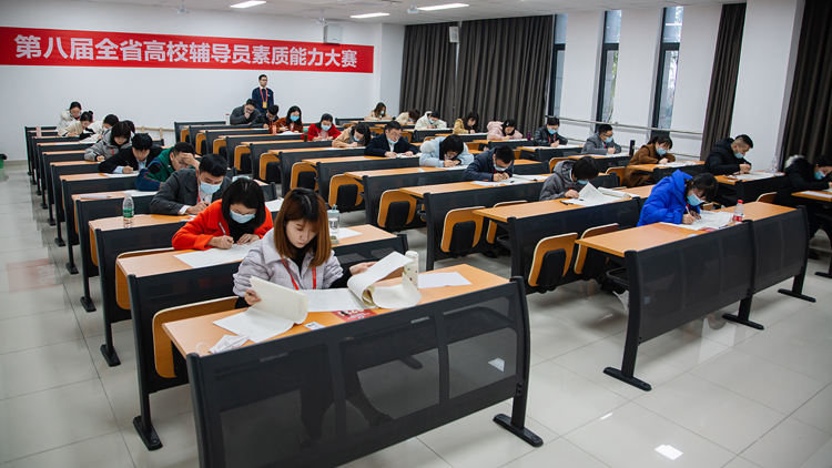 XCB_3058.jpg XCB_3058.jpg