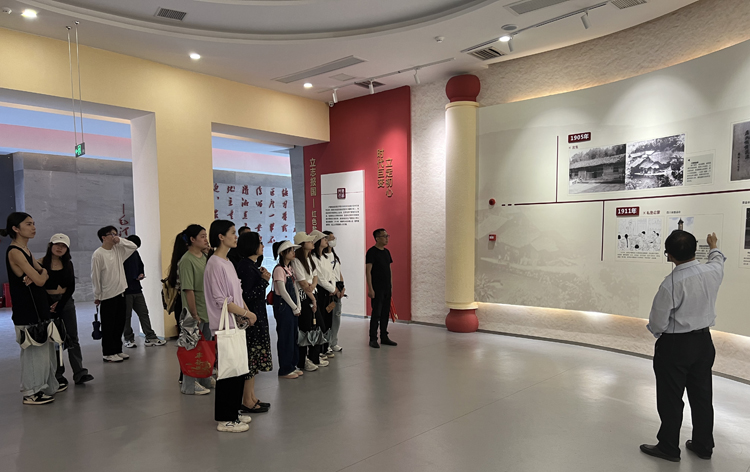 继承德铭坚定信念 共建红色美丽村庄.jpg 继承德铭坚定信念 共建红色美丽村庄.jpg