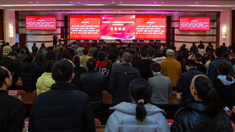 XCB_9163.jpg XCB_9163.jpg