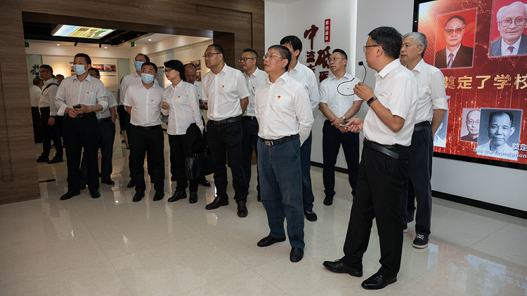 LJH_9039.jpg LJH_9039.jpg