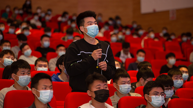 XCB_9695.jpg XCB_9695.jpg