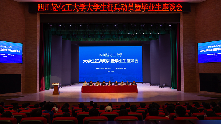 XCB_9569.jpg XCB_9569.jpg