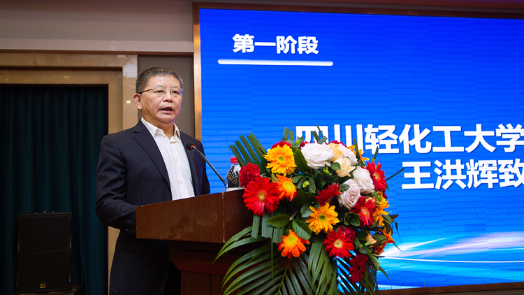 XCB_1064.jpg XCB_1064.jpg