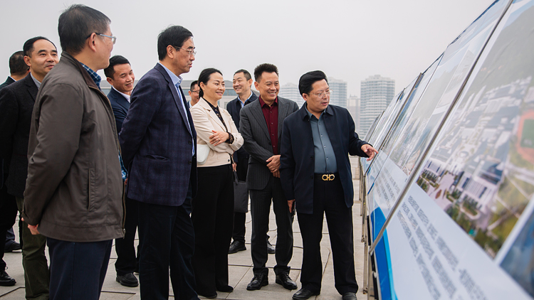 XCB_4127.jpg XCB_4127.jpg