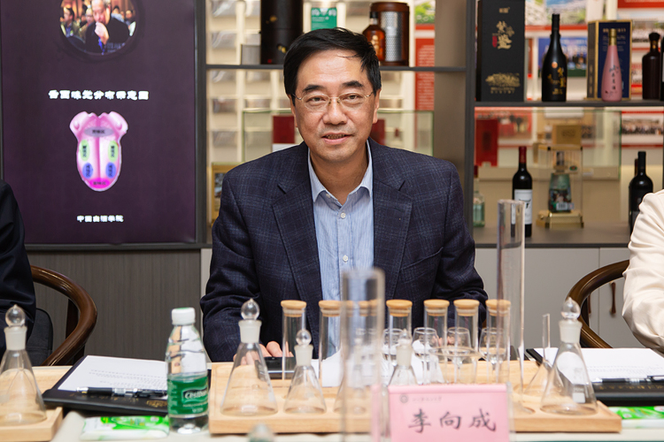 XCB_4315.jpg XCB_4315.jpg