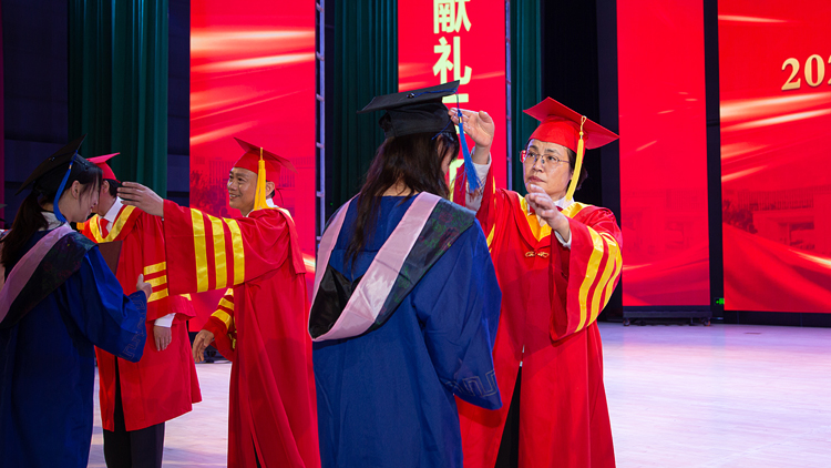 XCB_3530.jpg XCB_3530.jpg