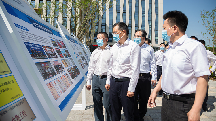 XCB_0122.jpg XCB_0122.jpg