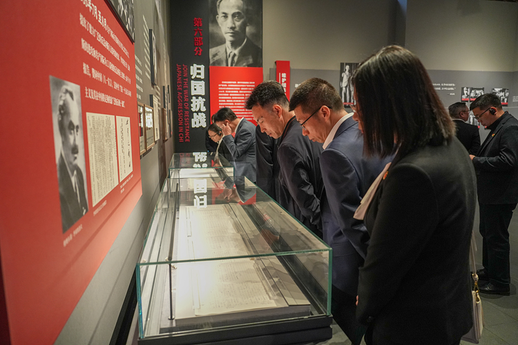 DSC04645-2.jpg DSC04645-2.jpg