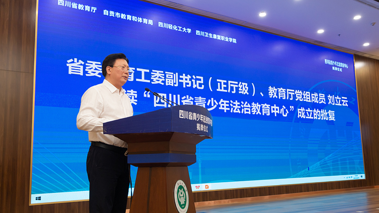 XCB_0894.jpg XCB_0894.jpg