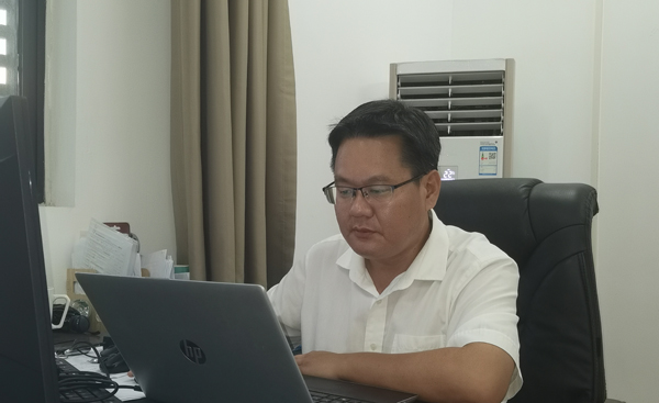 16优秀导师-数统学院-江治杰.jpg 16优秀导师-数统学院-江治杰.jpg