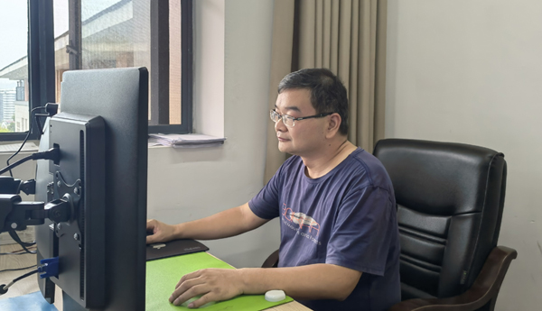 10优秀导师-计算机-赵良军.jpg 10优秀导师-计算机-赵良军.jpg