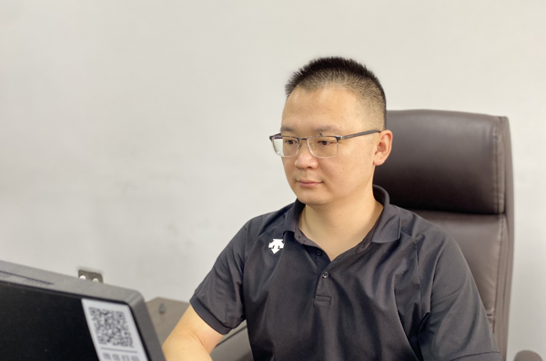 3优秀导师 化工学院 郑汶江.jpg 3优秀导师 化工学院 郑汶江.jpg