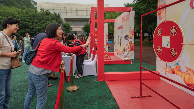 LJH_3989.jpg LJH_3989.jpg