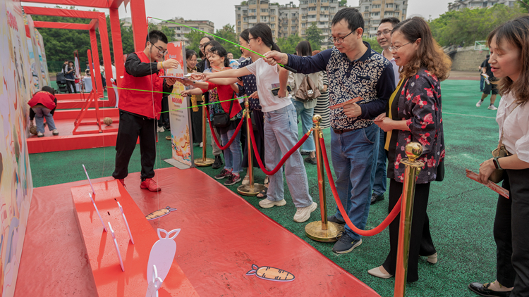 LJH_4015.jpg LJH_4015.jpg