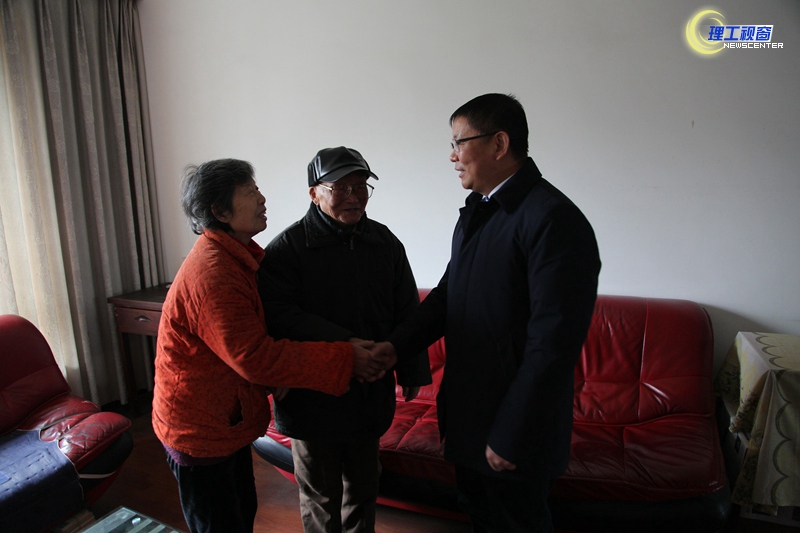 2018-2-5 慰问困难党员 2.jpg