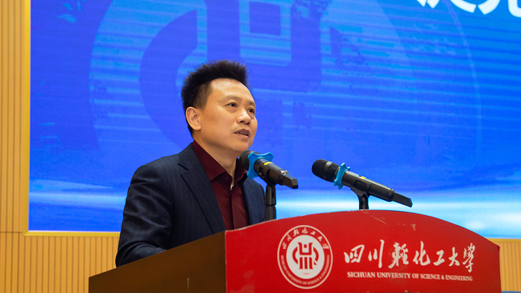 XCB_8834.jpg XCB_8834.jpg