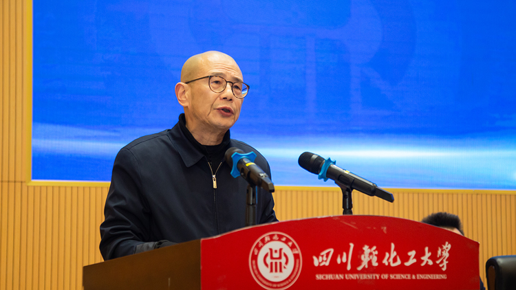 XCB_8870.jpg XCB_8870.jpg