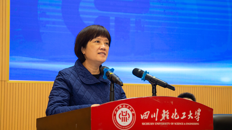 XCB_8879.jpg XCB_8879.jpg