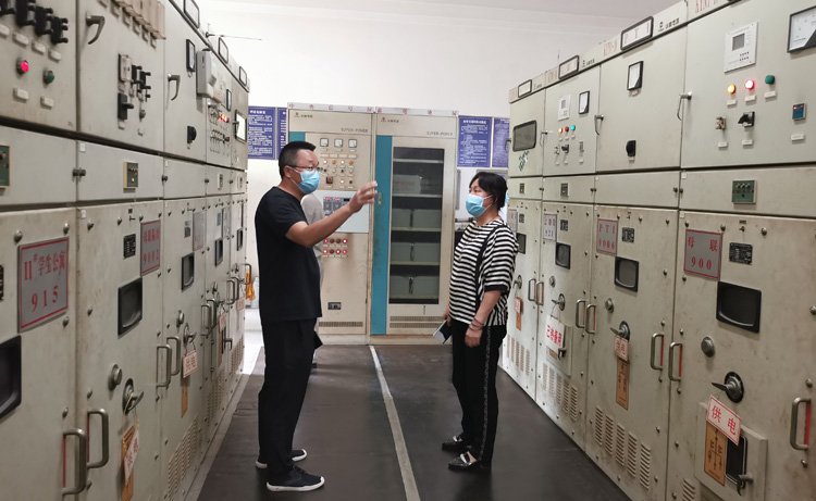 9.17 后勤自贡校区开展应急物资储备及安全检查2.jpg