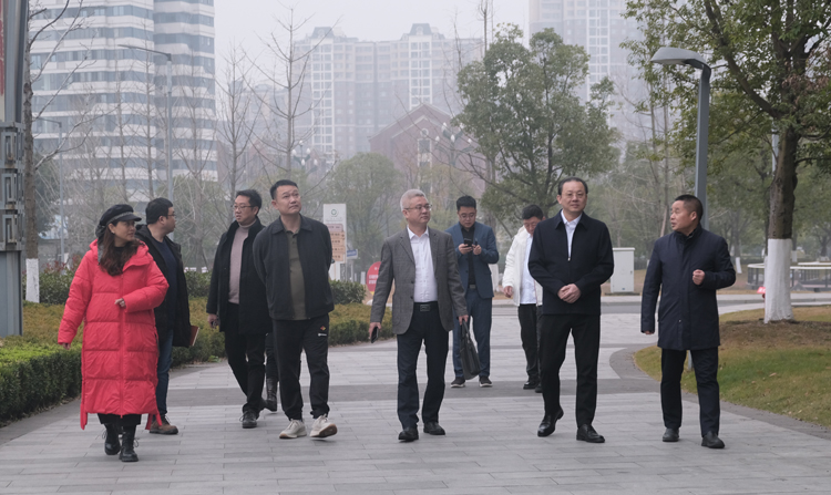 四川轻化工大学校友林棉辉一行莅临法学院调研1.jpg