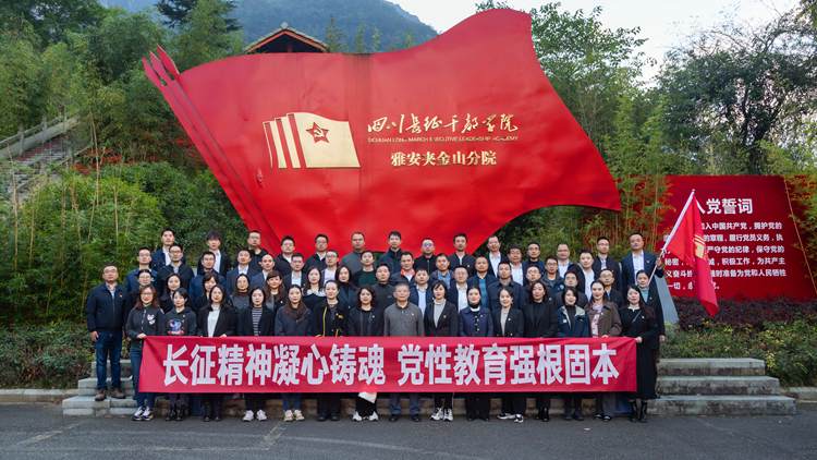 XCB_1678.jpg XCB_1678.jpg