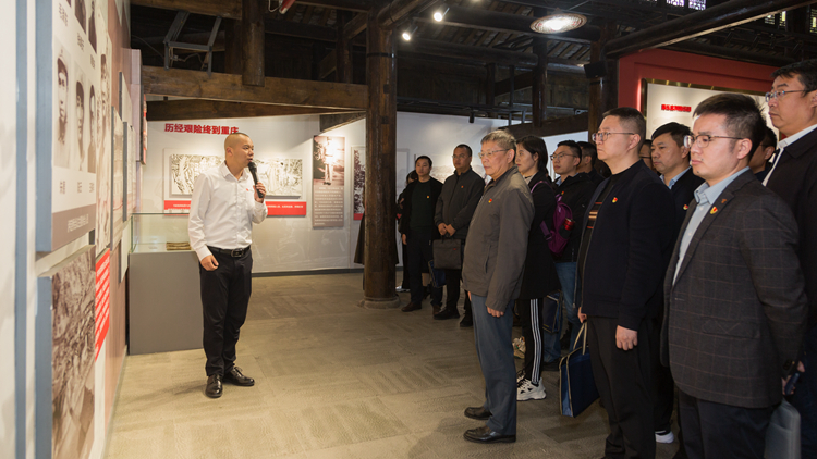 XCB_1491.jpg XCB_1491.jpg