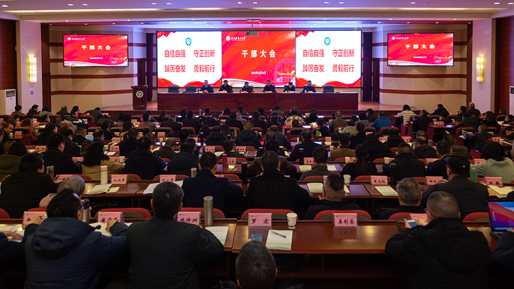 XCB_9152.jpg XCB_9152.jpg