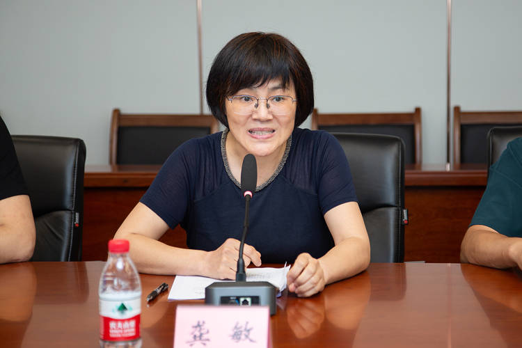 XCB_4195.jpg XCB_4195.jpg