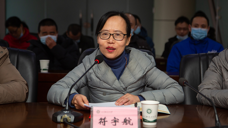 XCB_9319.jpg XCB_9319.jpg