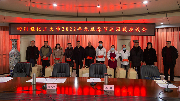 XCB_9307.jpg XCB_9307.jpg