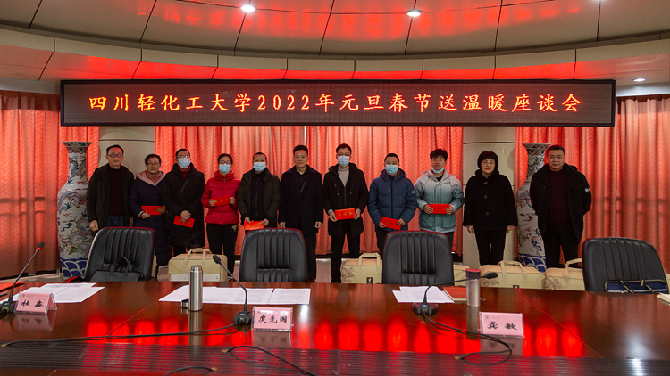 XCB_9315.jpg XCB_9315.jpg