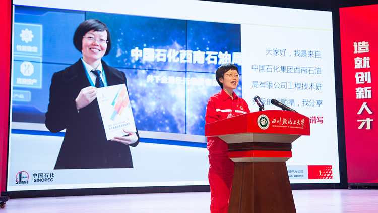 XCB_6342.jpg XCB_6342.jpg