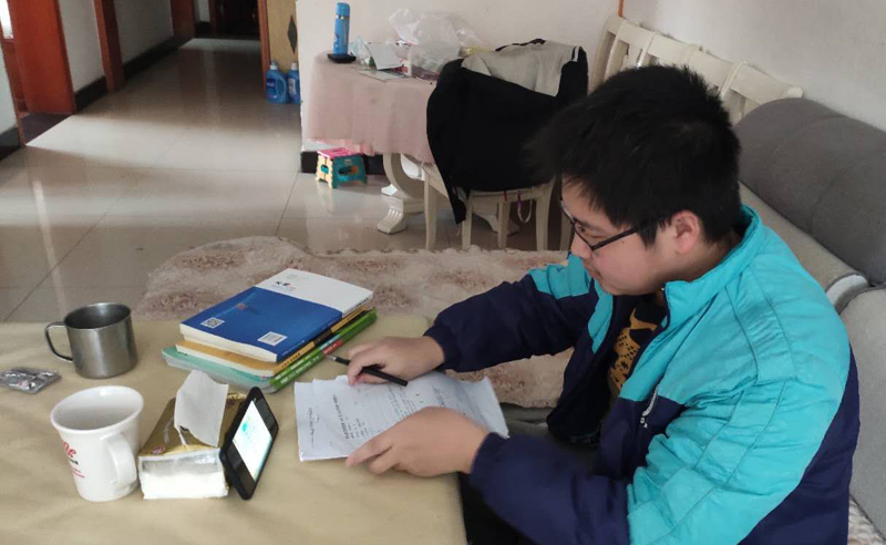 学生上课图2.jpg