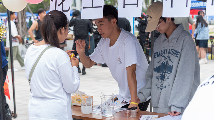 ZYX-4608.jpg ZYX-4608.jpg