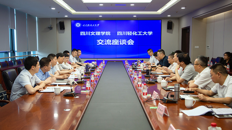 XCB_2545.jpg XCB_2545.jpg