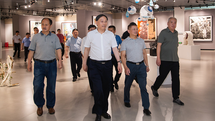 XCB_2401.jpg XCB_2401.jpg