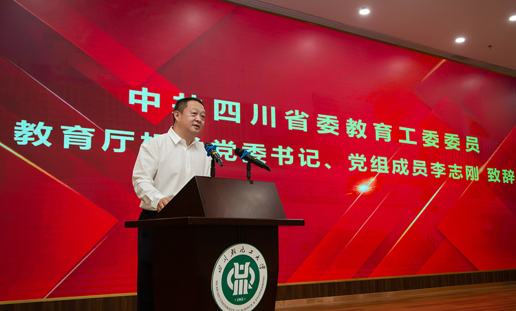 XCB_0676.jpg XCB_0676.jpg