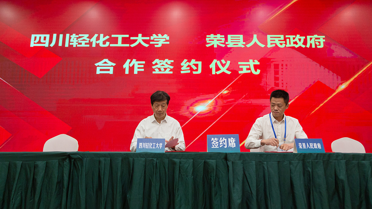 XCB_0748.jpg XCB_0748.jpg